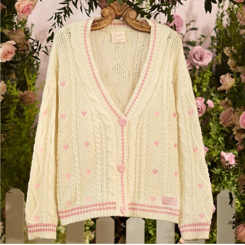 Taylor Swift Lover Cardigan in M/L
Never worn, brand new!!!